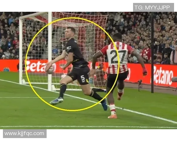 球星手球助攻进球引发争议赛场风波再掀热议